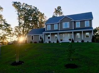 257 River Rd W, Berlin, MA 01503