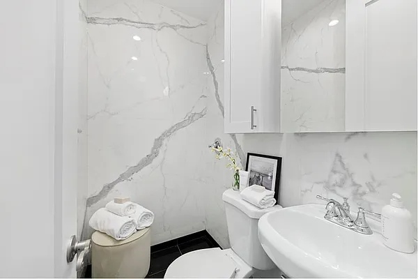 Rented by Douglas Elliman | media 21