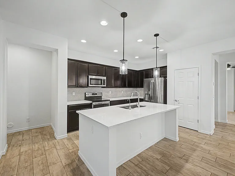 1360 W Joshua Tree Ave — Photo 12