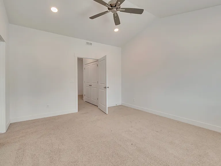 1593 N 1870 E — Photo 13