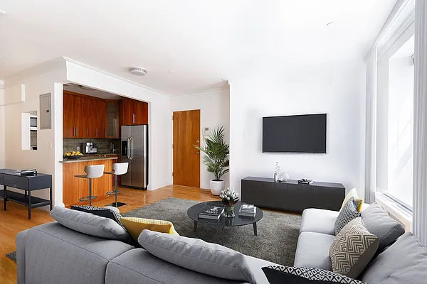 Sold by Compass | media 17