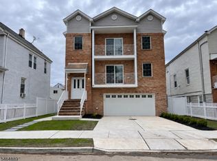 44 Ivy St, Kearny, NJ 07032