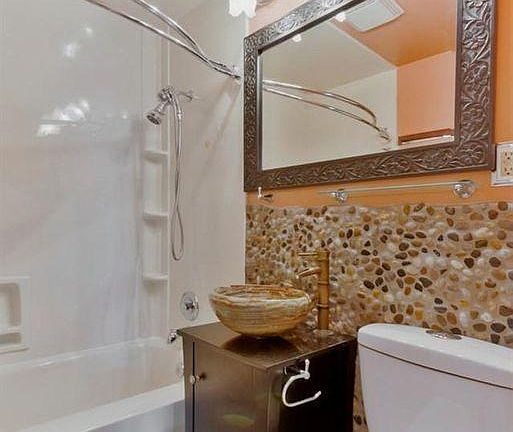 Hall bathroom.