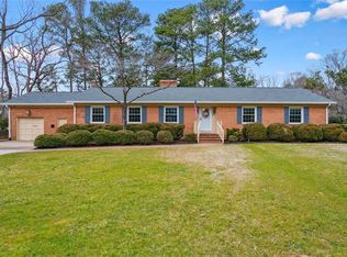 16 Indigo Dam Rd, Newport News, VA 23606