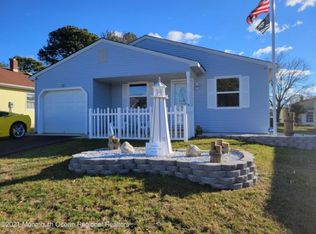 36 Ramona Dr, Toms River, NJ 08757