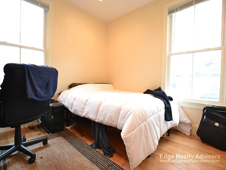 11 Sparhawk St #3A — Photo 7