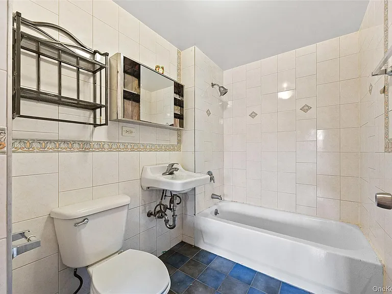 71-33 162nd St #3F — Photo 15