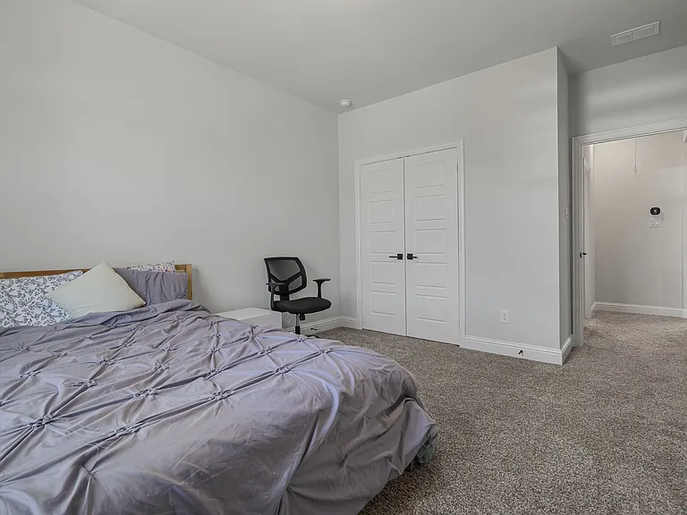 913 Gingham St — Photo 20