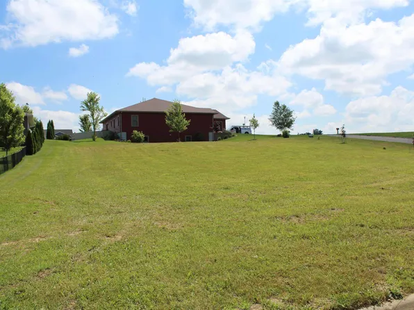 Shagbark Lane Rd, Decorah, IA 52101