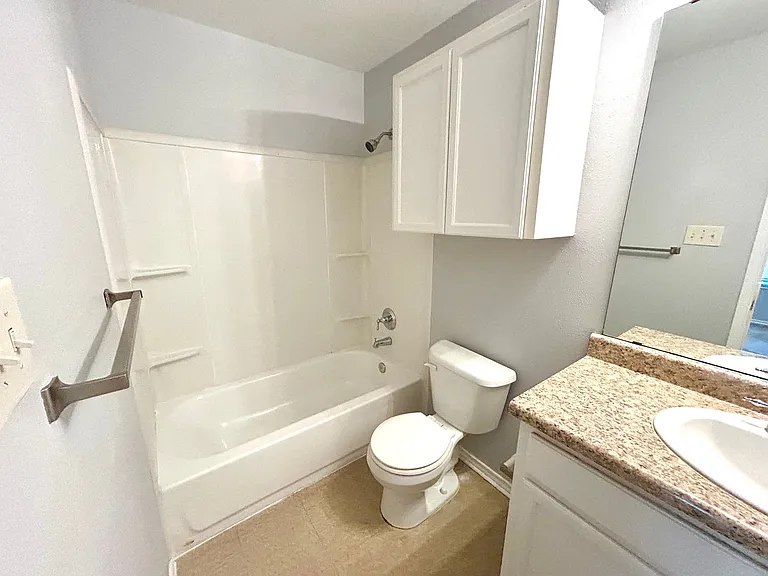 810 Station St — Photo 40