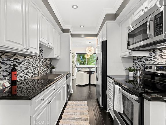 5th image of 1203 N Sweetzer Ave APT 118