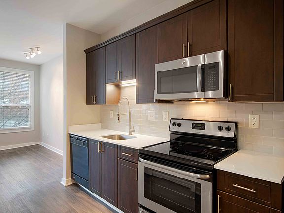 4th image of 855 W Peachtree St NW Unit 1629