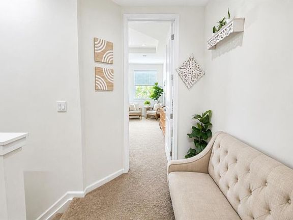 3rd image of 16454 Helix Ct