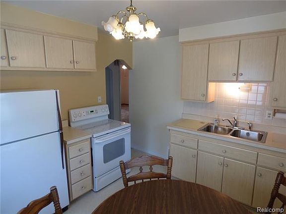3rd image of 29830 Quinkert St
