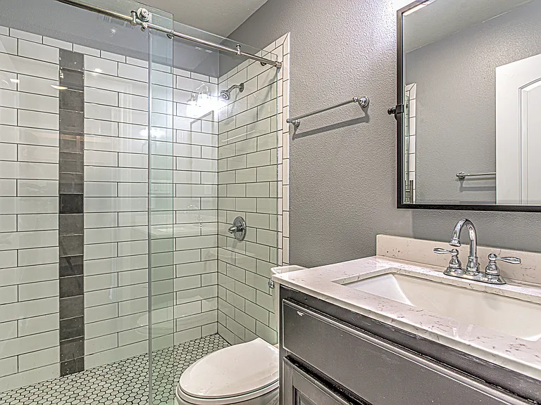704 Poverty Dr — Photo 23