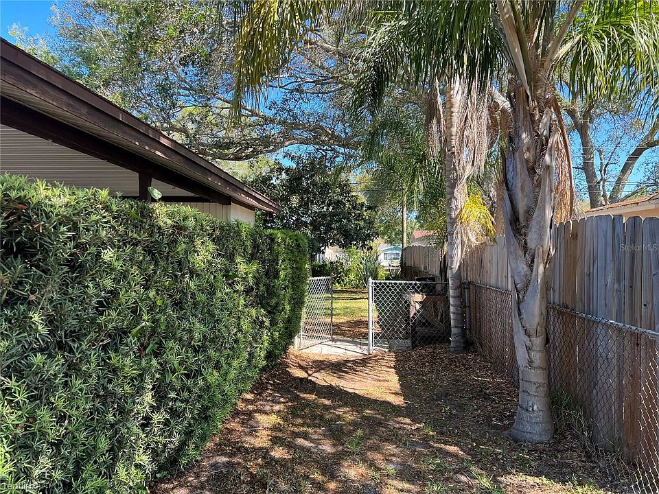1st image of 2873R Karen Ave