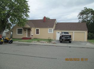 205 E 1st Pl, Kennewick, WA 99336