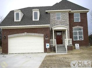 26699 Boston Dr, Chesterfield, MI 48051