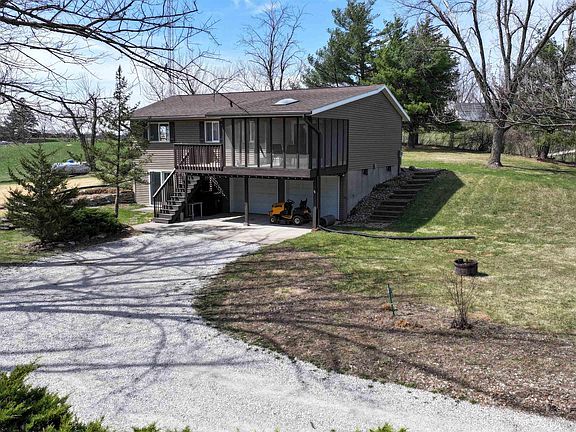 3rd image of 17792 Bluegrass Rd