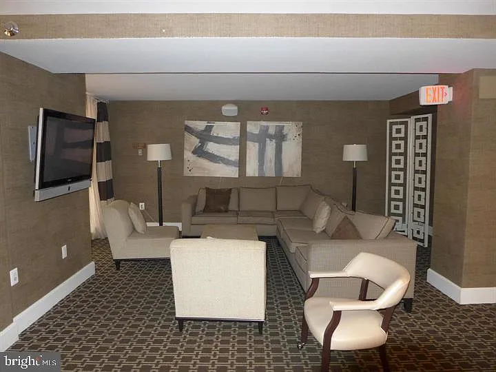 10101 Grosvenor Pl #1212 — Photo 15