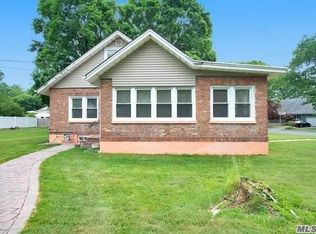 57 Admiral St, Pt Jefferson Station, NY 11776
