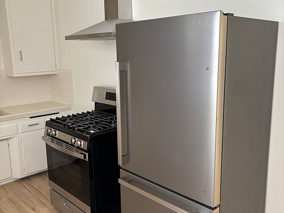 4th image of 2815 Folsom St Unit 1/2