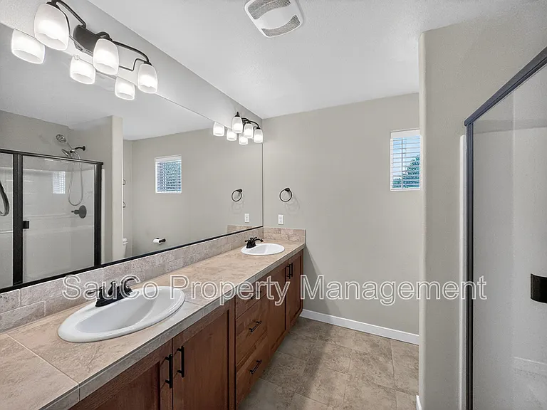 456 SW 203rd Ter — Photo 14