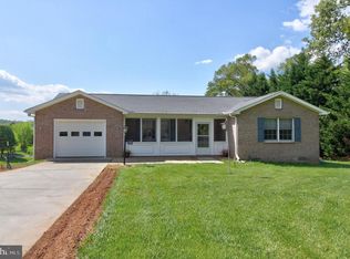 221 Fairlane Dr, Stanardsville, VA