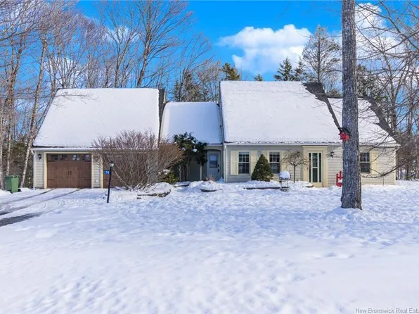 74 Highfield Rd, Douglas, NB E3G 7P3