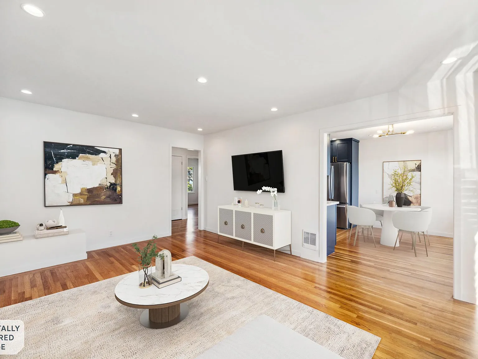 5 bed, 2500 sqft, $11,695 — Photo 4