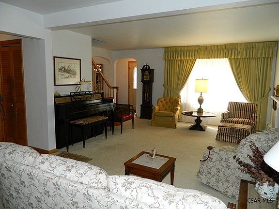 5th image of 1044 Omar Dr