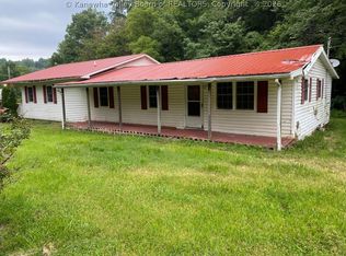 6403 Millstone Rd, Apple Grove, WV 25502