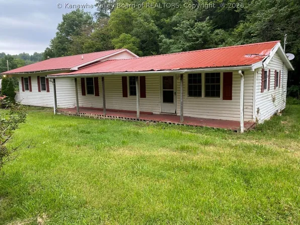 6403 Millstone Rd, Apple Grove, WV 25502