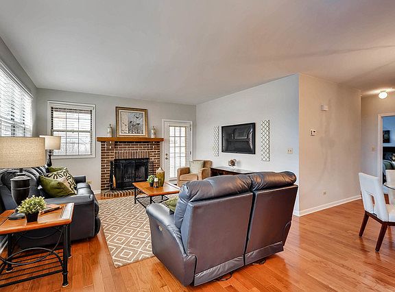 4th image of 575 W Parkside Dr #11C1