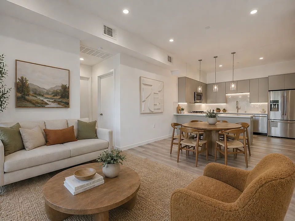5122 Maplewood - Luxury Apartments
