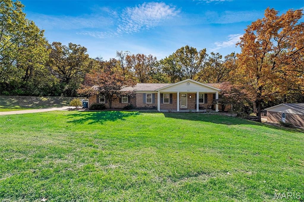 714 Camelot Estates Dr, Hillsboro, MO 63050 | Zillow