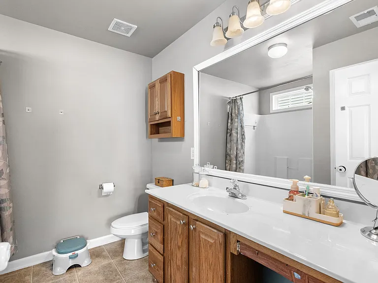 325 Vesta Dr — Photo 19