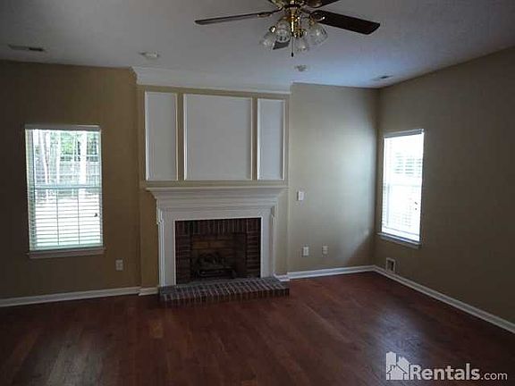 4th image of 3036 Pinewood Hill Dr
