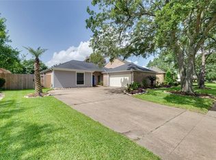 12223 Burgoyne Dr, Houston, TX 77077