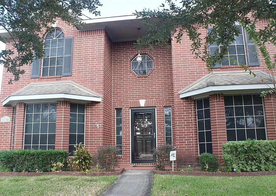 Beautiful brick home with solar screens. Low electric bills