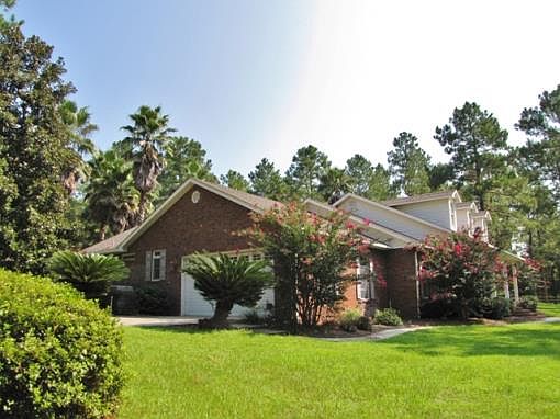 5th image of 210 SE Robinwood Dr