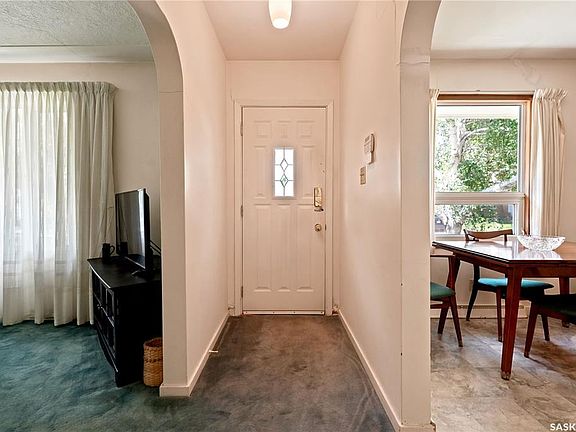 3rd image of 5 Lamont CRESCENT
