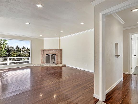 5th image of 1641 Escalona Dr