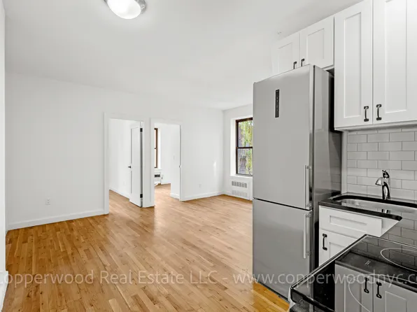 315 East 84th Street image 2 of 9
