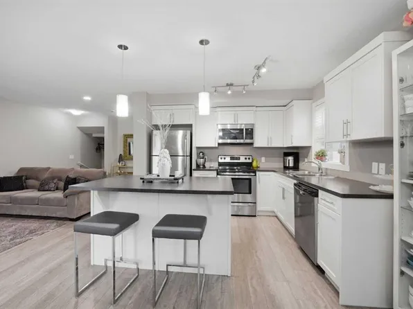 427 S Redstone Vw NE, Calgary, AB T3N 0M9