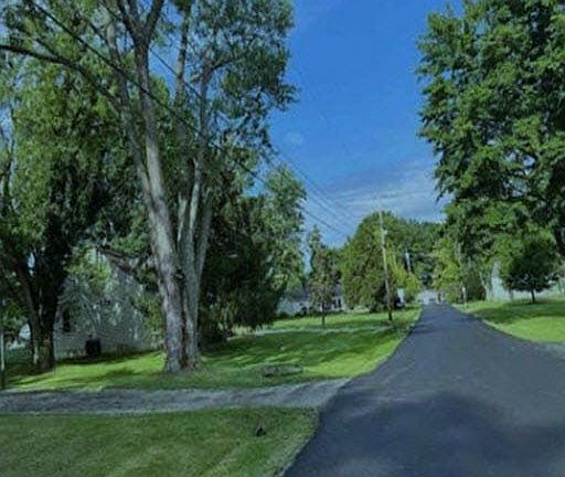 3rd image of 1103 Lang Rd