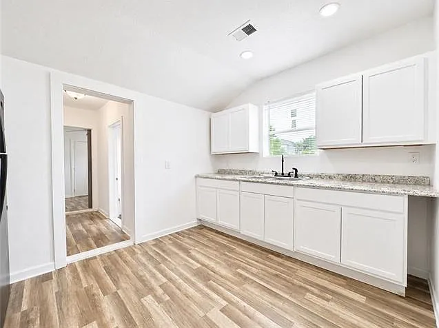 433 Homer St — Photo 10
