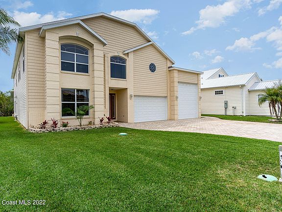 3rd image of 912 Grande Haven Dr