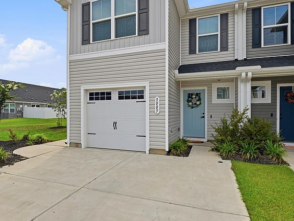 2nd image of 3005 Edgemead Circle NW