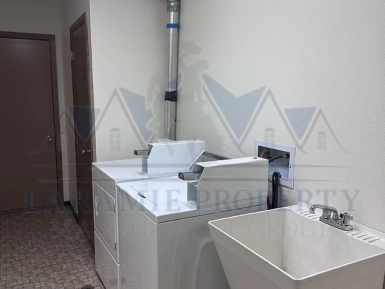 1711 Fetterman Dr #2 — Photo 4